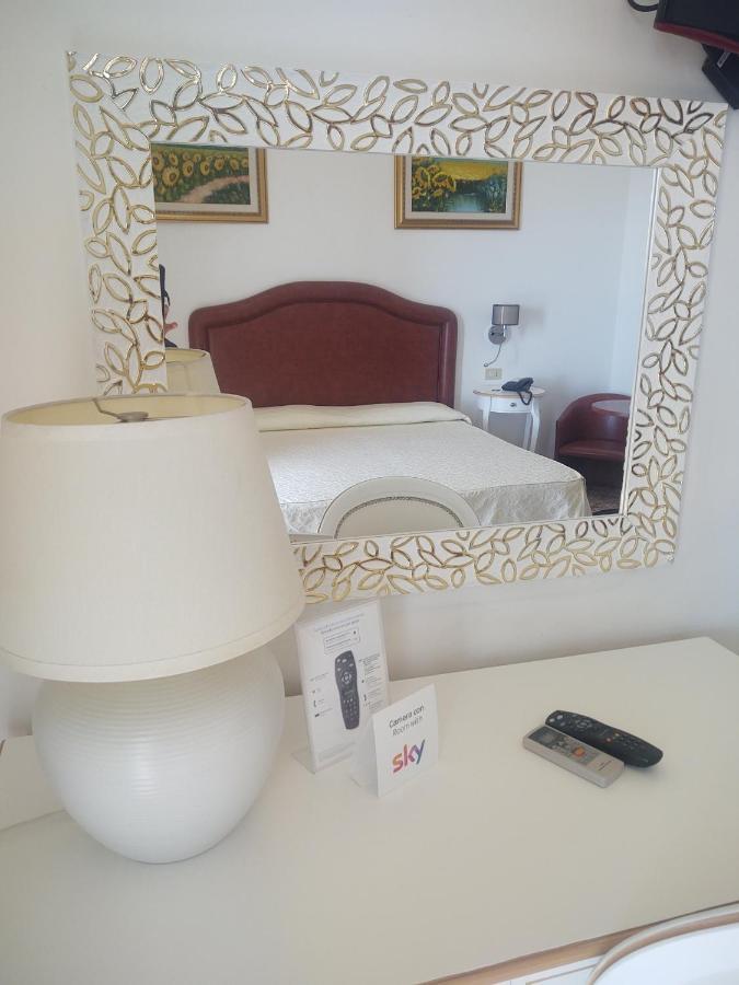 La Perla Hotel