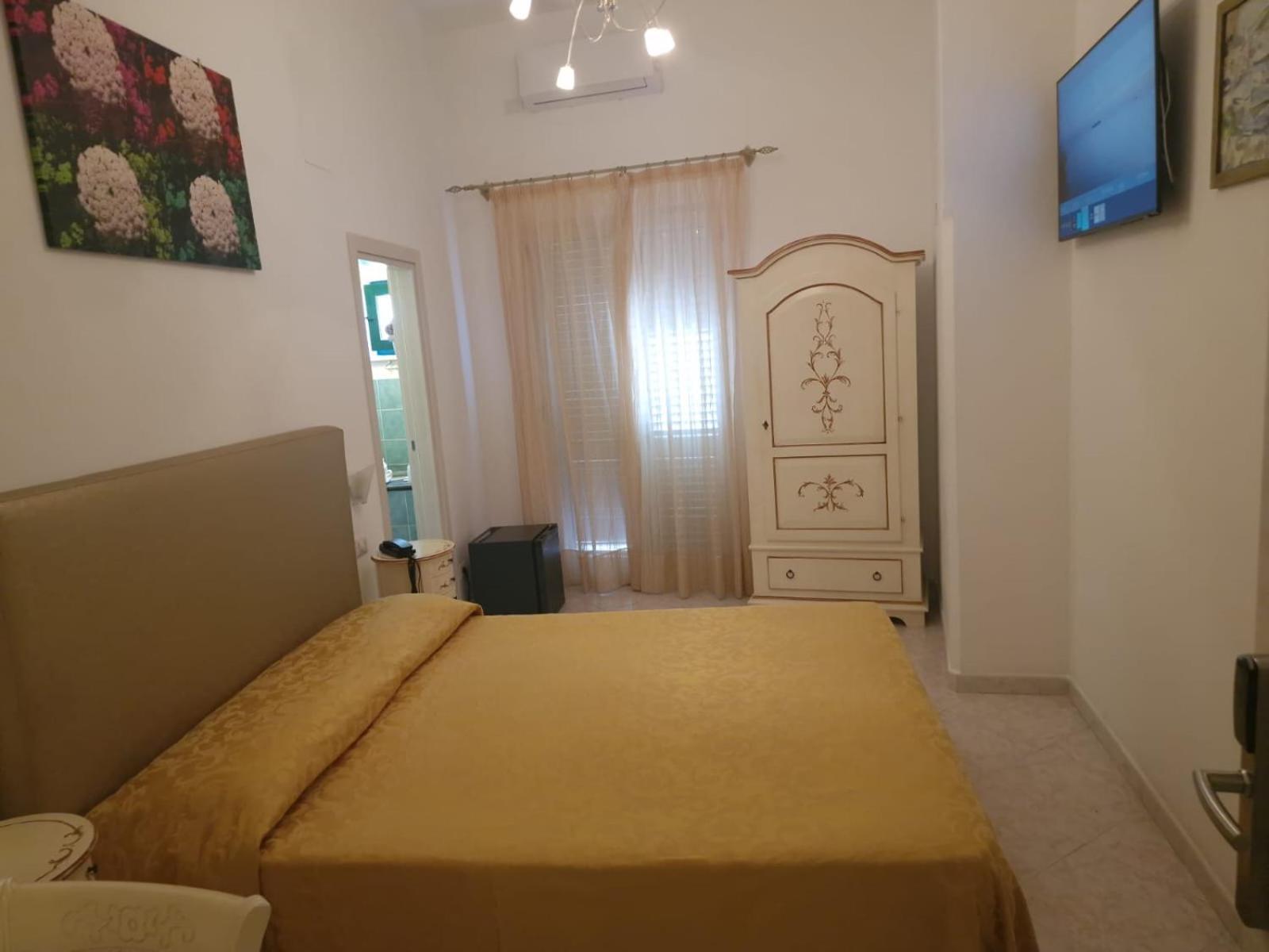 La Perla Hotel
